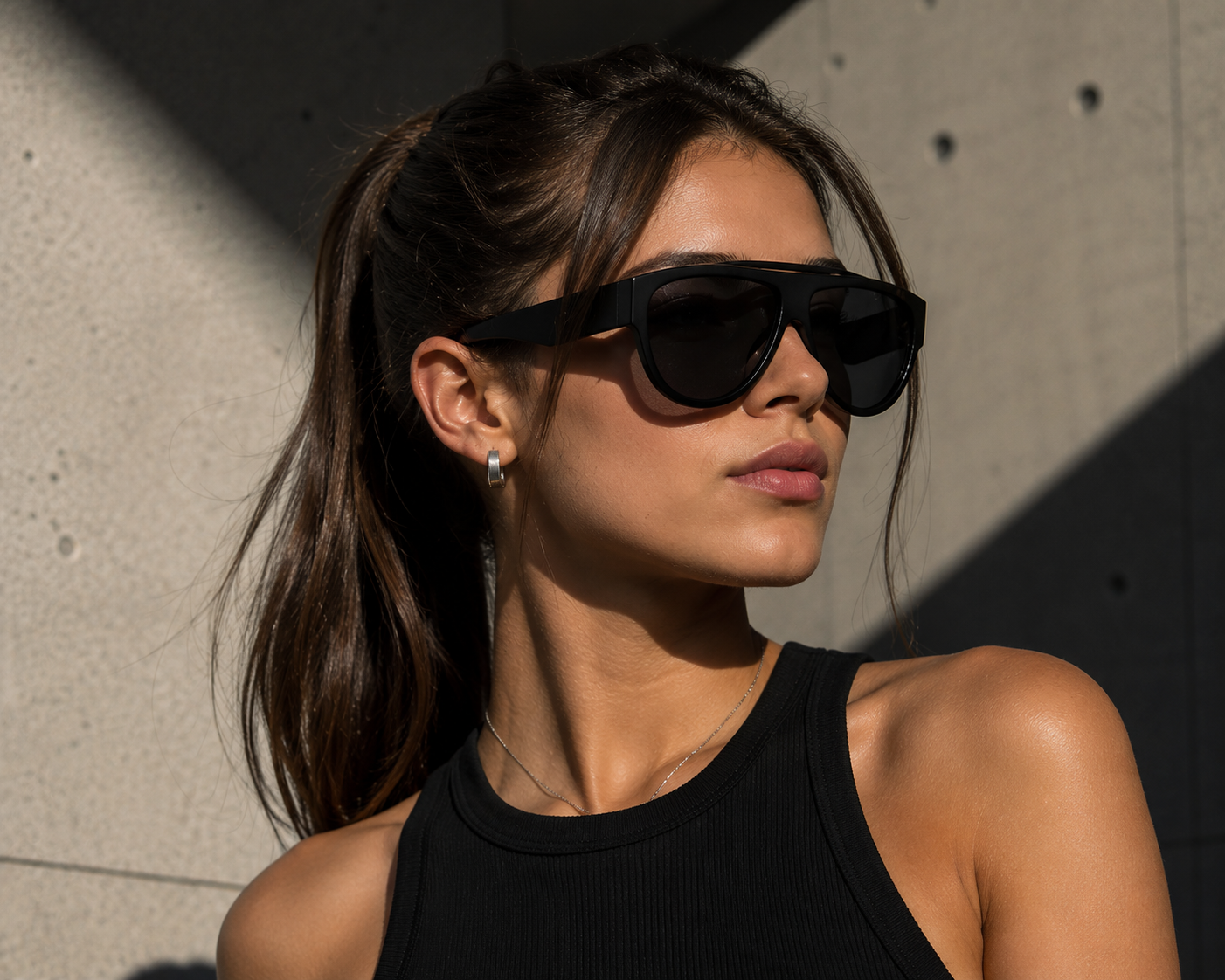 VYNE modelo mujer